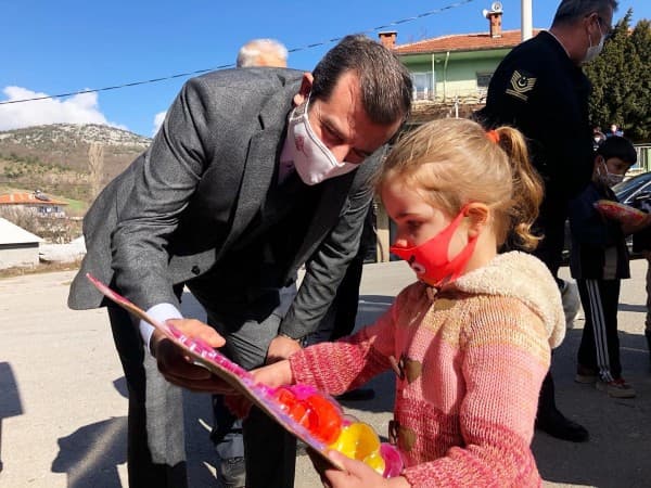 OYUNCAKSIZ ÇOÇUK KALMASIN PROJESİ fotoğraf 4