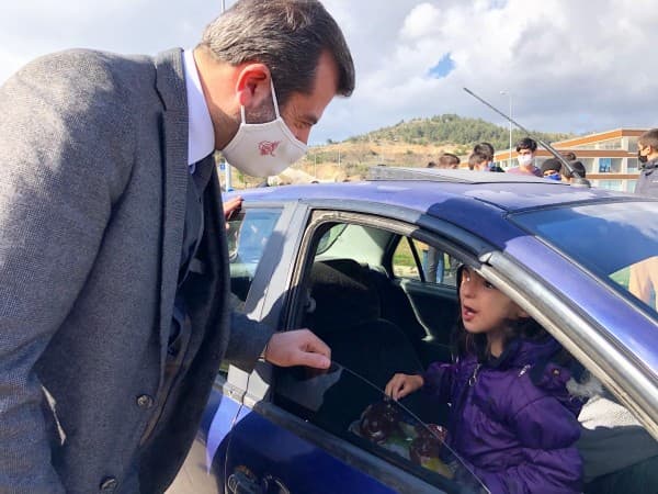OYUNCAKSIZ ÇOÇUK KALMASIN PROJESİ fotoğraf 7