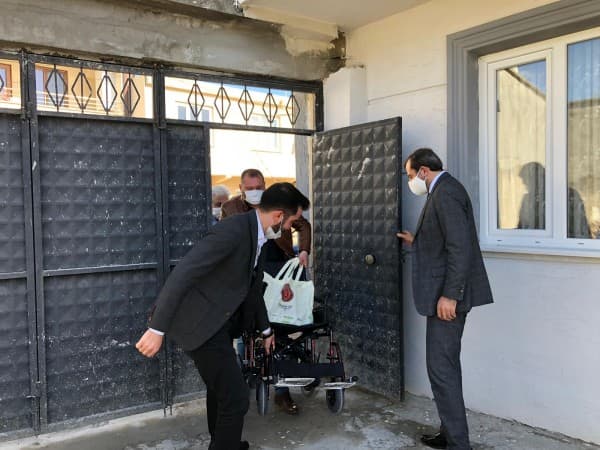 BAŞKAN IŞIK : “ENGELLİ VATANDAŞLARIMIZIN MADDİ, MANEVİ YANLARINDA OLMAYA ÇALIŞIYORUZ” fotoğraf 1