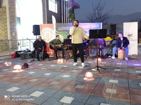 GÜRSU GENÇLİK MERKEZİ’NDEN ONLİNE CANLI YAYIN SOKAK KONSERİ fotoğraf 3