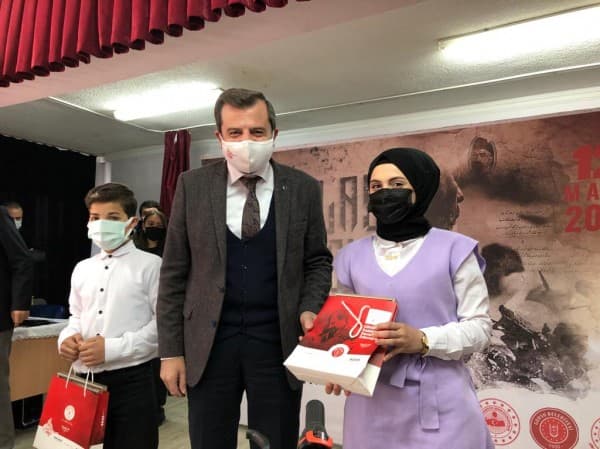BAŞKAN MUSTAFA IŞIK: “GENÇLERİMİZ İSTİKLAL MARŞI’NIN ANLAMINI İYİ KAVRAMALI” fotoğraf 2