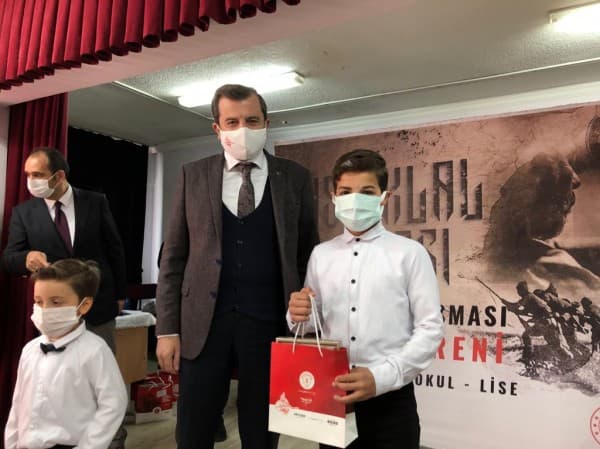 BAŞKAN MUSTAFA IŞIK: “GENÇLERİMİZ İSTİKLAL MARŞI’NIN ANLAMINI İYİ KAVRAMALI” fotoğraf 7