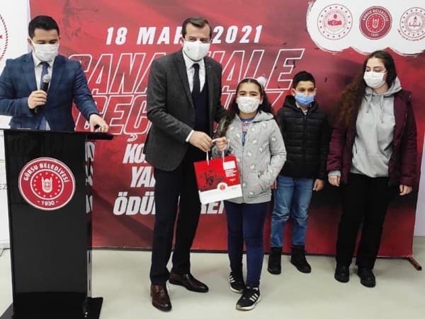 ÇANAKKALE RUHUNU KALEME DÖKEREK ÖDÜL KAZANDILAR fotoğraf 1