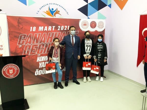 ÇANAKKALE RUHUNU KALEME DÖKEREK ÖDÜL KAZANDILAR fotoğraf 4