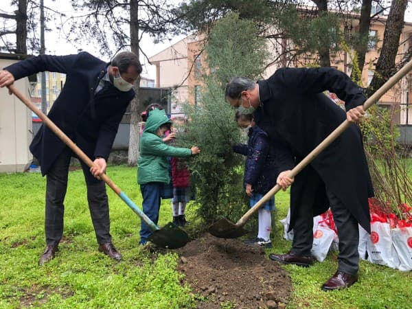 BAŞKAN MUSTAFA IŞIK : “TÜM ÇOCUKLARIMIZIN BİR ORMAN GİBİ YEŞERMELERİNİ DİLERİM” fotoğraf 2