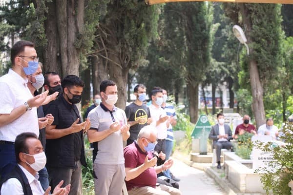 ŞEHİT BAŞKAN CÜNEYT YILDIZ ANILDI fotoğraf 1