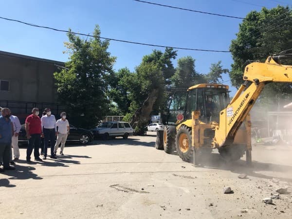 ADAKÖYMEYDAN YENİLENMESİ fotoğraf 1