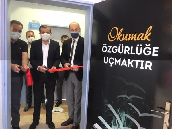 OKUL KÜTÜPHANESİNİN AÇILIŞI fotoğraf 1