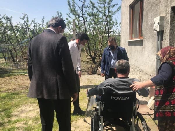 AKÜLÜ SANDALYE YARDIMI fotoğraf 3