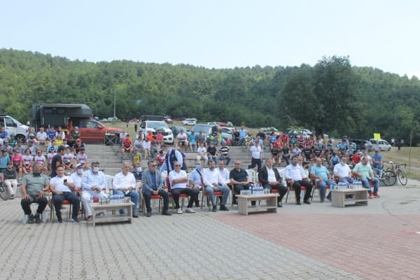 BİSİKLET TUTKUNLARI GÜRSU’NUN DOĞASINDA YARIŞTI fotoğraf 14