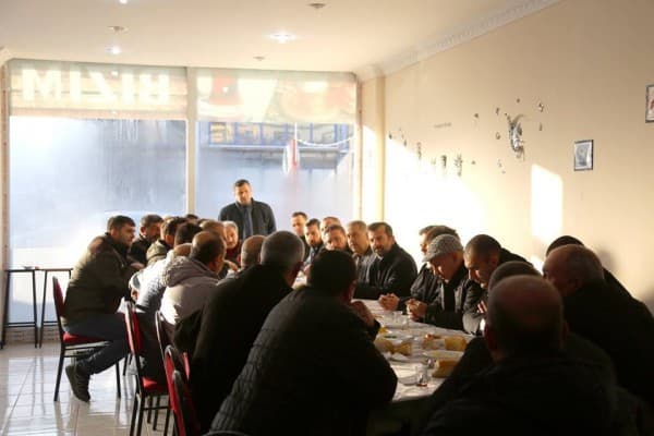 BAŞKAN IŞIK SABAHLARI ESNAFLARLA BULUŞUYOR fotoğraf 9