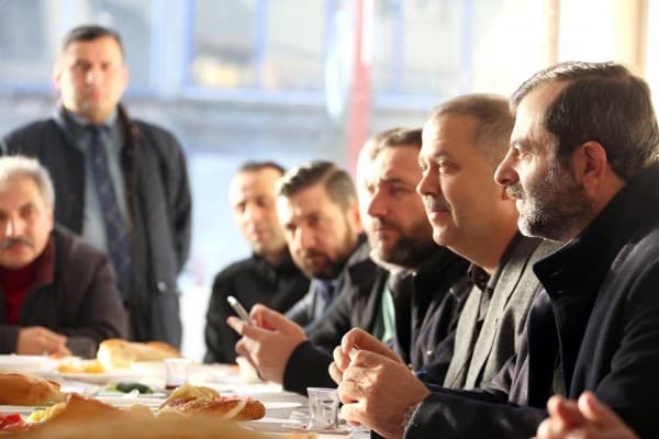 BAŞKAN IŞIK SABAHLARI ESNAFLARLA BULUŞUYOR fotoğraf 13