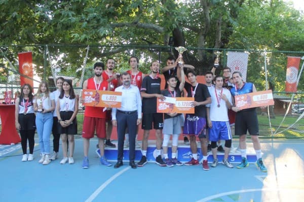 SOKAK BASKETBOL TURNUVAMIZDA FİNAL fotoğraf 3
