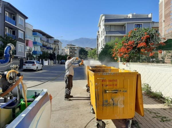İLAÇLAMA ÇALIŞMALARI TAM GAZ fotoğraf 2