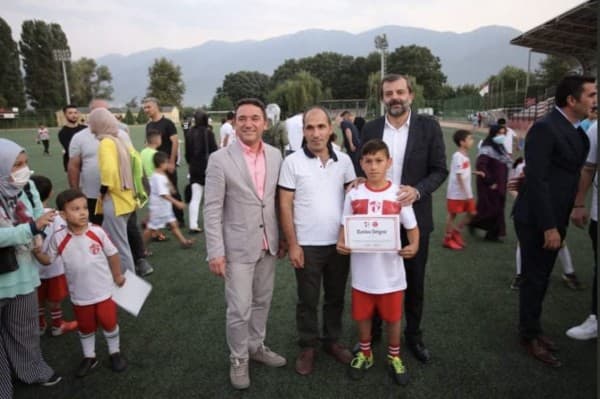 GELECEĞİN FUTBOL YILDIZLARI MEZUN OLDULAR fotoğraf 3