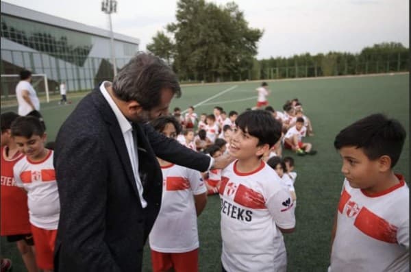 GELECEĞİN FUTBOL YILDIZLARI MEZUN OLDULAR fotoğraf 4