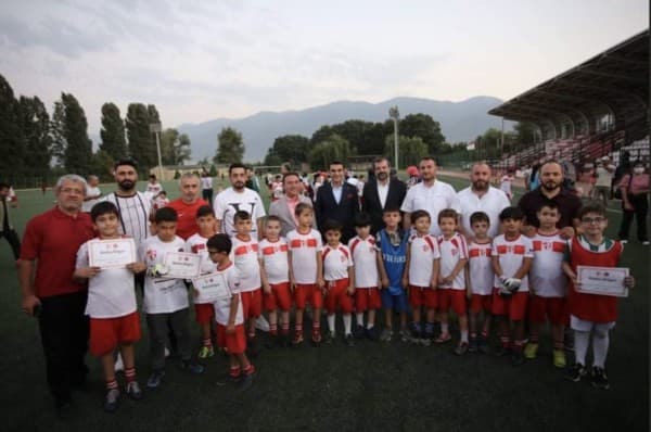 GELECEĞİN FUTBOL YILDIZLARI MEZUN OLDULAR fotoğraf 7
