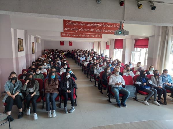 GÜRSULU GENÇLER İÇİN AVRUPA IŞIĞI fotoğraf 9