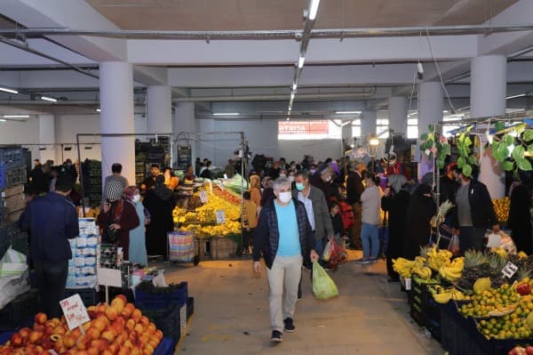 GÜRSU YENİDOĞAN KAPALI PAZARINDA İLK PAZAR fotoğraf 3