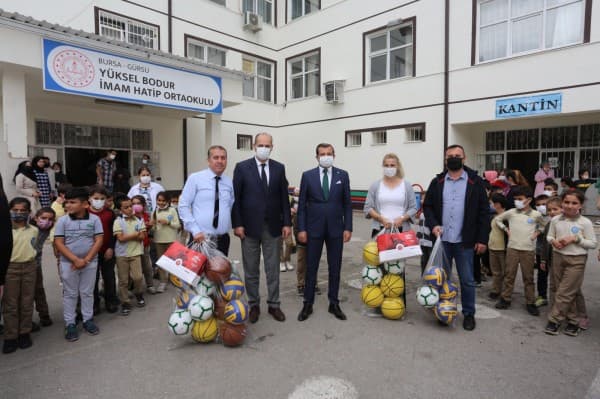 OKULLARIMIZA SPOR ALANINDA DESTEKLERİMİZ fotoğraf 4