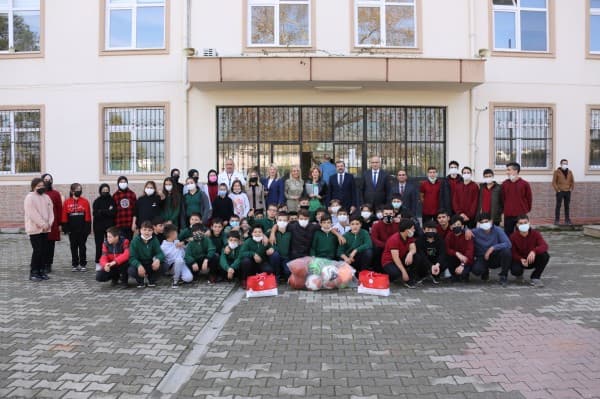 SPOR ÜRÜNLERİ YARDIMLARIMIZ DEVAM EDİYPOR fotoğraf 3