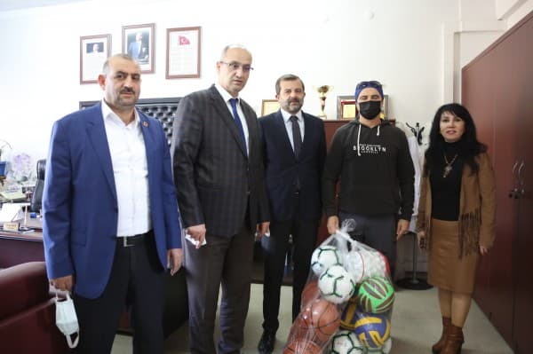 SPOR ÜRÜNLERİ YARDIMLARIMIZ DEVAM EDİYPOR fotoğraf 4