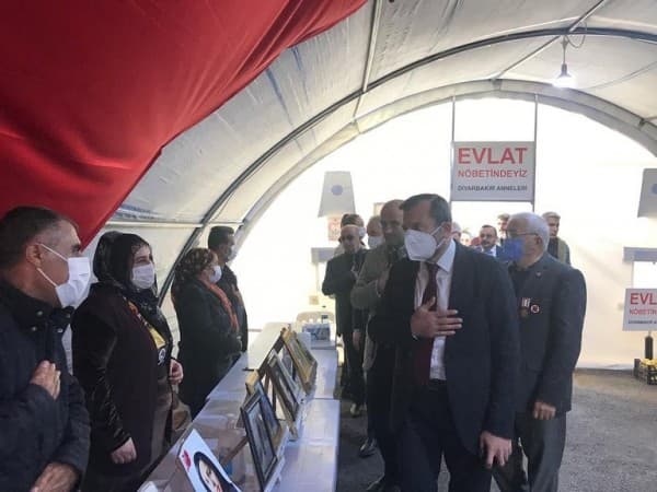 IŞIK’TAN DİYARBAKIR ANNELERİNE ANLAMLI DESTEK fotoğraf 1