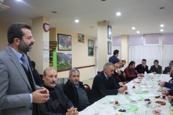 GÜRSULU ESNAFLAR BAŞKAN IŞIKLA KAHVALTIDA BULUŞUYOR fotoğraf 6