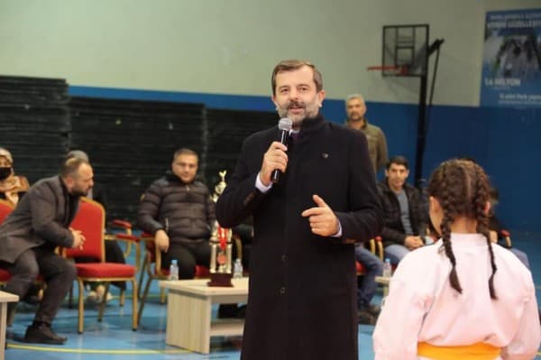 SPORCULARIMIZA ÖDÜLLERİNİ VERDİK fotoğraf 3