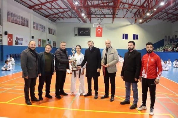 SPORCULARIMIZA ÖDÜLLERİNİ VERDİK fotoğraf 5