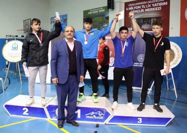 GELENEKSEL ŞEHİT CÜNEYT YILDIZ GÜREŞ TURNUVASI GERÇEKLEŞTİ fotoğraf 4