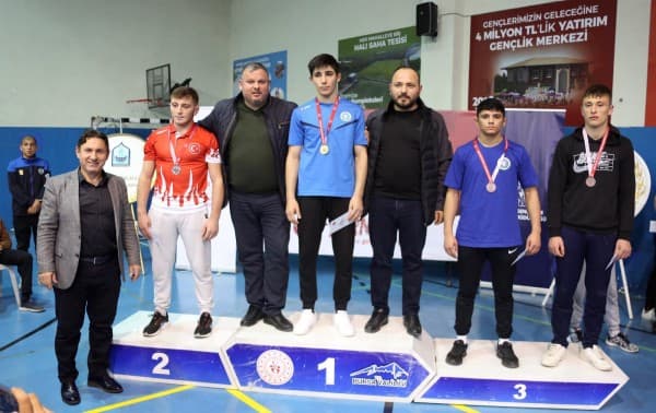 GELENEKSEL ŞEHİT CÜNEYT YILDIZ GÜREŞ TURNUVASI GERÇEKLEŞTİ fotoğraf 5