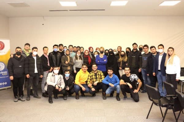 GENÇ GİRİŞİMCİLERİN PROJELERİ ÖDÜLLENDİRİLECEK fotoğraf 1