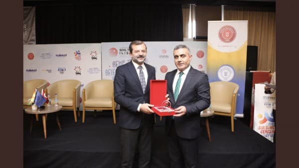 “GENÇ ZİHİNLER GELECEĞE YÖN VERENLER FİKİRLER” KAPANIŞ PROĞRAMI fotoğraf 7