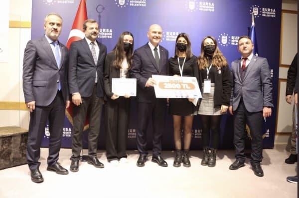 GELECEĞİN GİRİŞİMCİLERİ ÖDÜLLERİNİ BAKAN SOYLU’DAN ALDI fotoğraf 2