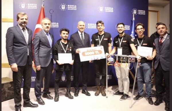 GELECEĞİN GİRİŞİMCİLERİ ÖDÜLLERİNİ BAKAN SOYLU’DAN ALDI fotoğraf 4