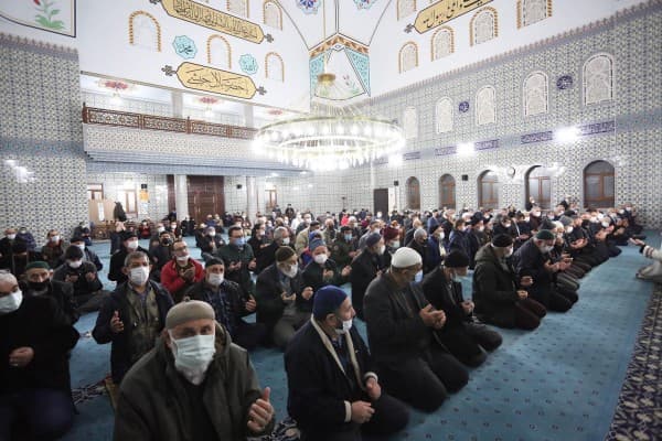 BAŞKAN MUSTAFA IŞIK; ‘MANEVİYATIN HUZURUNU HEMŞEHRİLERİMİZLE PAYLAŞIYORUZ’ fotoğraf 1