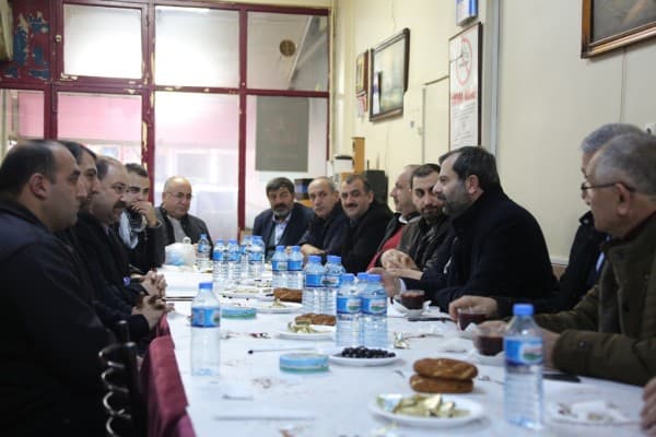 BAŞKAN IŞIK YENİDOĞAN ESNAFIYLA BULUŞTU fotoğraf 7