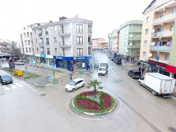 GÜRSU’DA KENT MOBİLYALARI VE YEŞİL BÜTÜNLEŞİYOR fotoğraf 1