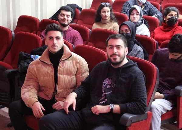GÜRSU EURODESK GÖNÜLLÜ AKADEMİSİ GENÇLERE AVRUPA KAPILARINI AÇIYOR fotoğraf 5