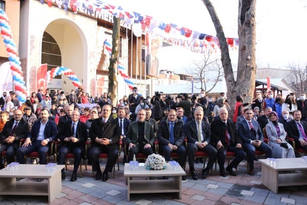 GÜRSU GENÇLİK MERKEZİ’NE COŞKULU AÇILIŞ BAŞKAN MUSTAFA IŞIK: GELECEĞİN GÜRSUSUNU OLUŞTURUYORUZ fotoğraf 3