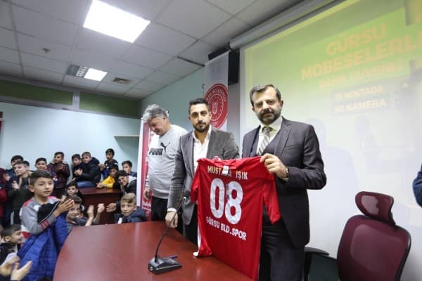 BAŞKAN IŞIK GENÇ SPORCULARI AĞIRLADI fotoğraf 4