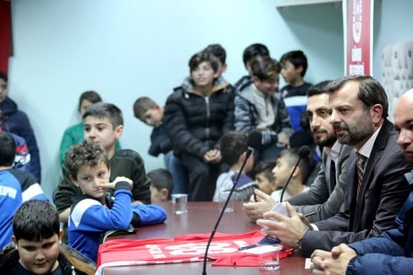 BAŞKAN IŞIK GENÇ SPORCULARI AĞIRLADI fotoğraf 7
