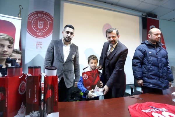 BAŞKAN IŞIK GENÇ SPORCULARI AĞIRLADI fotoğraf 9