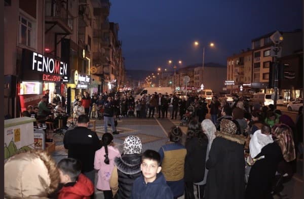 GÜRSU SOKAKLARI MÜZİĞİN TINILARIYLA DOLUYOR fotoğraf 3