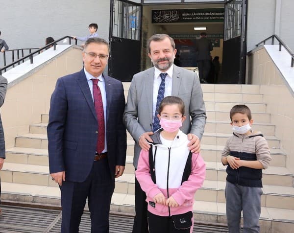 ANA SINIFI KURDELE KESİM TÖRENİ fotoğraf 2