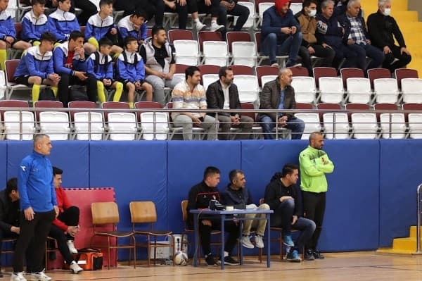 GENÇ SPORCULARIMZIN HER ZAMAN YANINDAYIZ fotoğraf 5