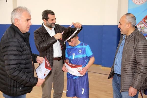 GENÇ SPORCULARIMZIN HER ZAMAN YANINDAYIZ fotoğraf 6