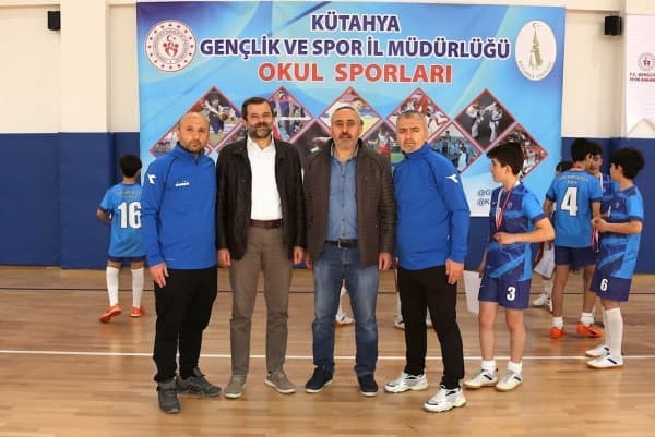 GENÇ SPORCULARIMZIN HER ZAMAN YANINDAYIZ fotoğraf 9