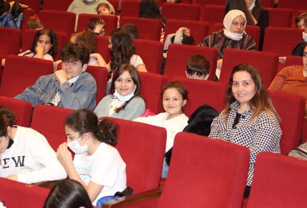 Gürsulu Çocuklar Ramazan’da da Tiyatro Ve Sinemayla Buluşturuluyor fotoğraf 4